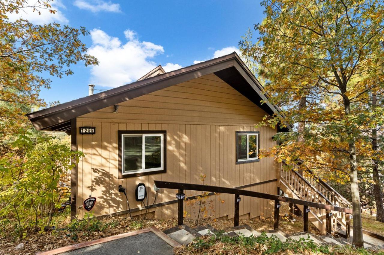 Ev Level 2, Pets Welcome At Sunset Ridge Villa Lake Arrowhead Exterior photo